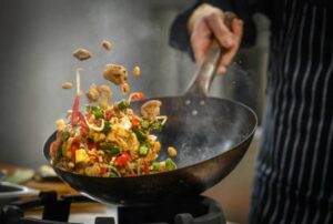 Read more about the article 7 Clever Cooking Hacks That Save Time (and Dishes!)