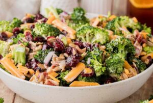 Read more about the article The Best Broccoli Salad with Bacon for Busy Weeknight Dinners